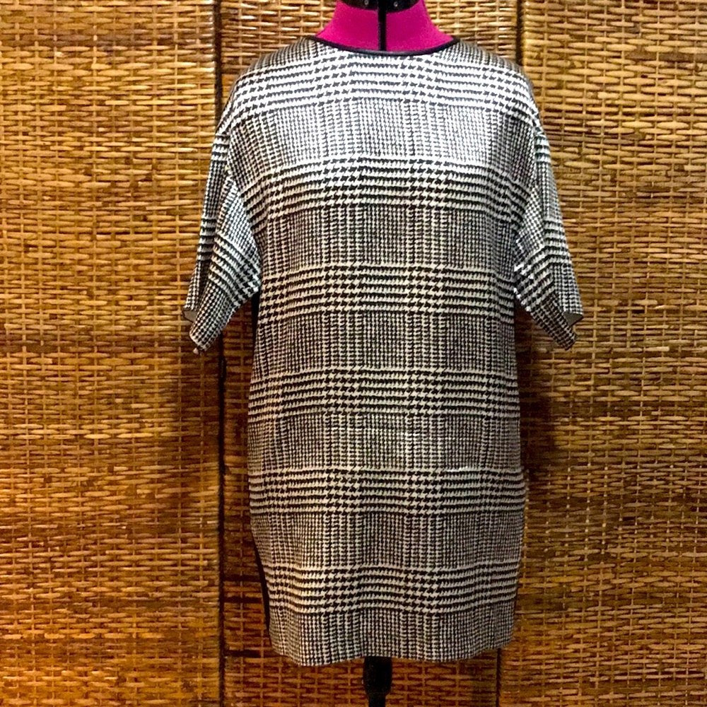 EUC Hanii y Black cream green houndstooth 100% silk wool shift dress EU 40 us 10